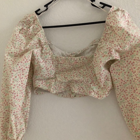 Urban outfitters hook floral ruffle blouse - Picture 9 of 13